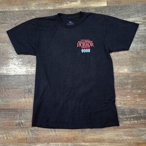 COLLECTABLE HALLOWEEN HORROR NIGHTS 2017 T-SHIRT SIZE MEDIUM